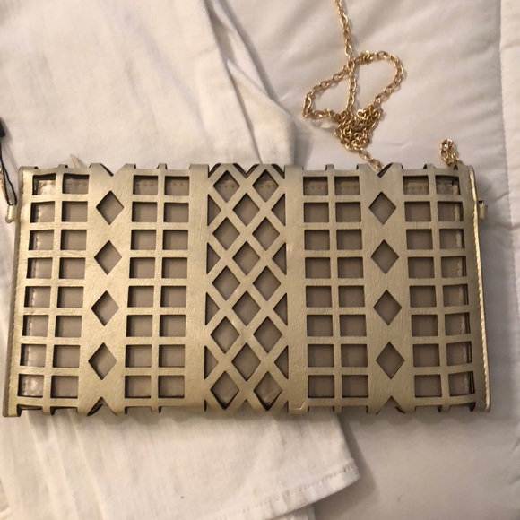 Laser cut gold clutch evening bag - Picture 4 of 5